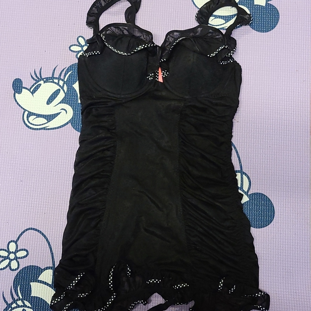 2 VS lingeries
